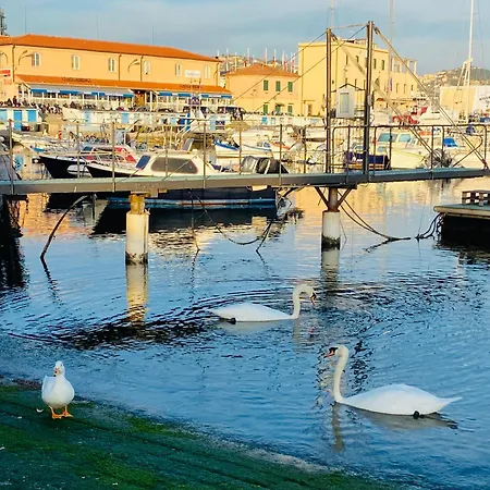 Nuovissimo Trilocale In Centro : Ca' Del Mar * Санремо
